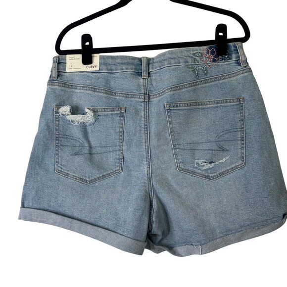 American Eagle NWT Curvy Mom Shorts Light Wash Embroidered Flower Size 16 - Picture 2 of 7